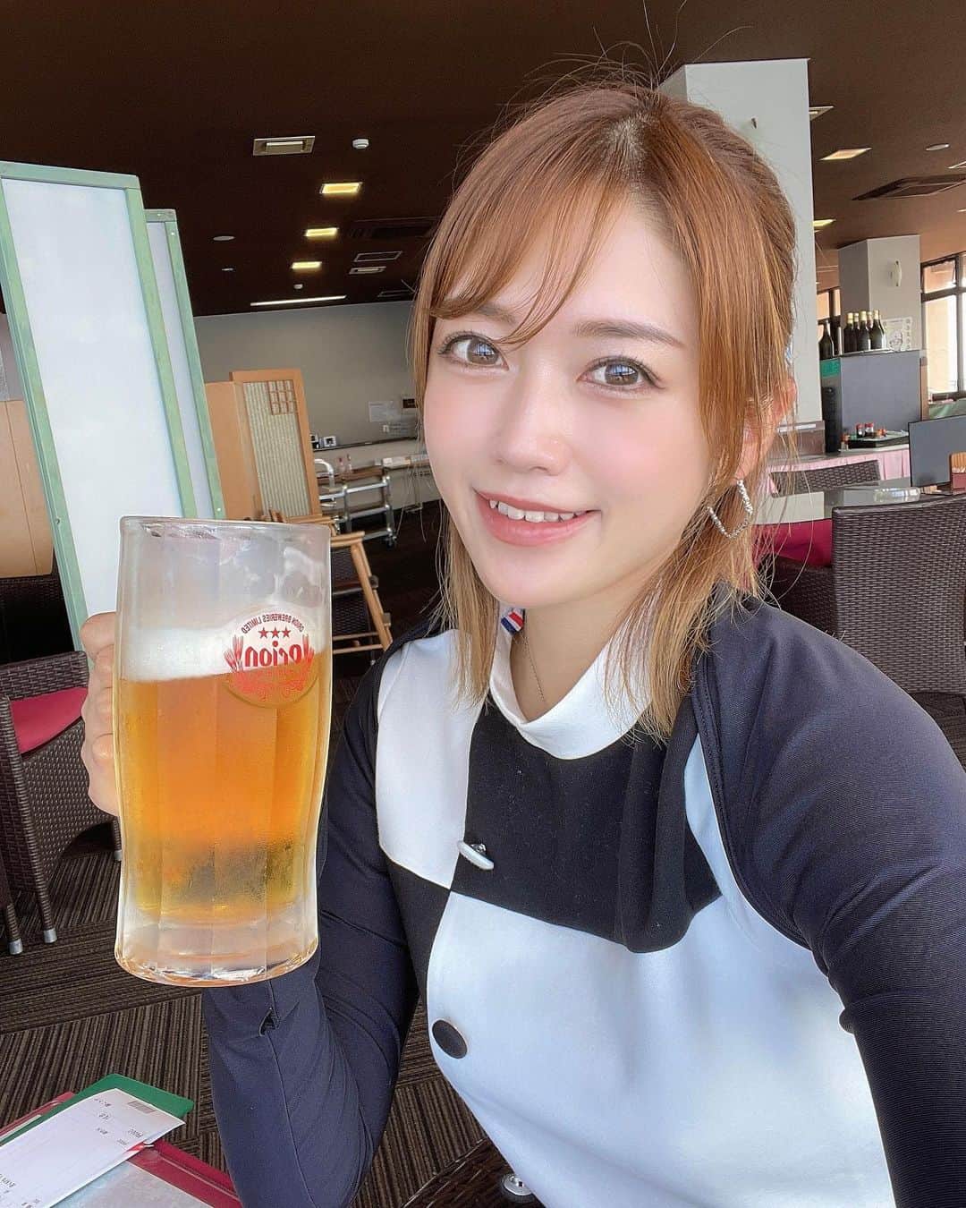 ISHIIYUKIKOさんのインスタグラム写真 - (ISHIIYUKIKOInstagram)「宮古島ではいっぱいビール飲んだな🍺❤️  そして、ビールが好きになった模様🫢  #ゴルフ #ゴルフ女子 #golf #golfgirls  #골프 #골프스타그램  #高尔夫 #宮古島 #宮古島観光 #オリオンビール #生ビール最高 #ゴルフ女子の旅行」10月15日 16時27分 - ishii_yukiko