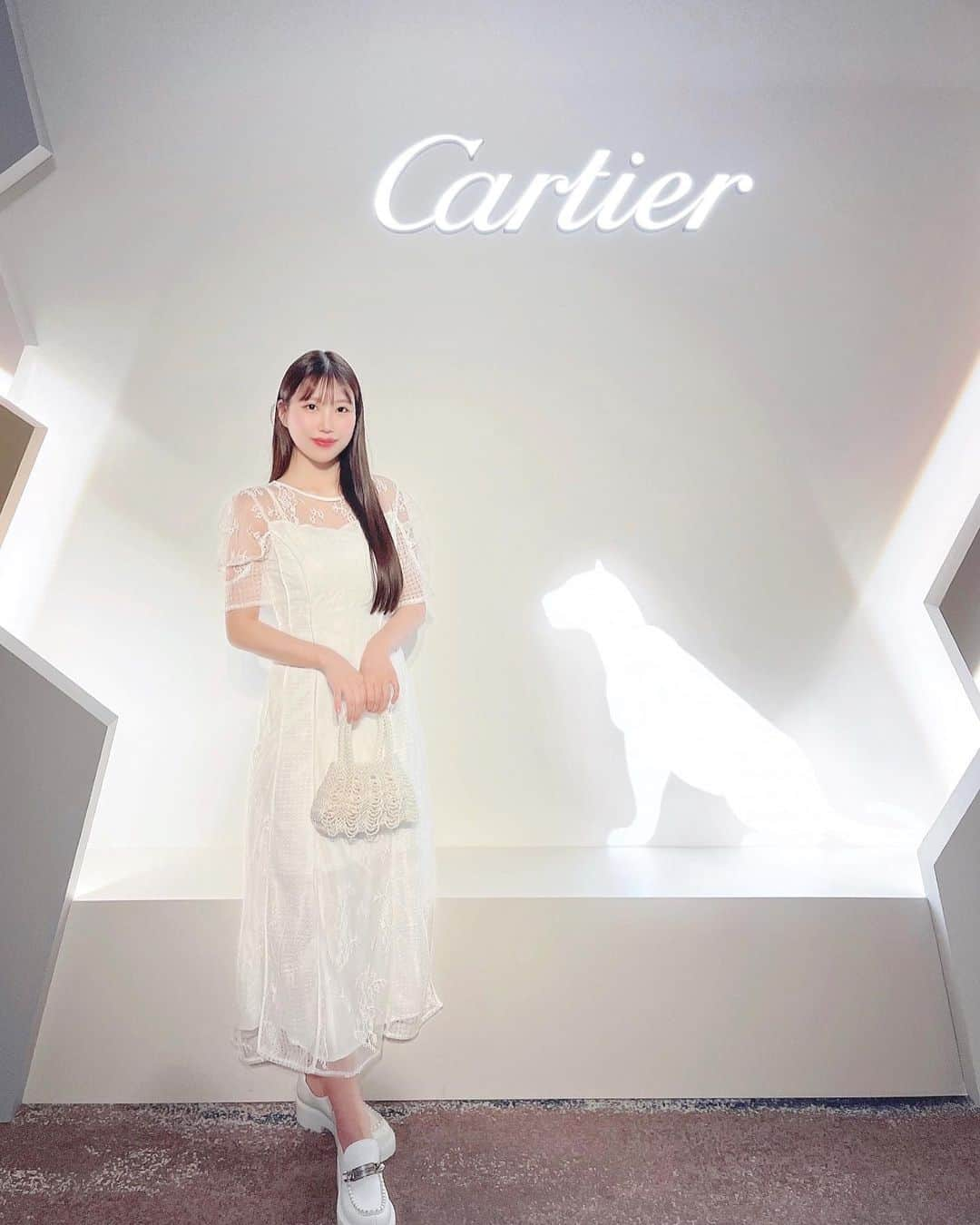 月森世菜のインスタグラム：「Cartier salon tokyo  フォーシーズンズホテル東京大手町で開催中のカルティエサロンに ご招待して頂きました♡  カルティエの象徴パンテールを見につけて会場内の素敵な世界観で心がトキメク空間でした♡  #cartier #cartiertokyo #cartierhighjewelry #pantheredecartier」