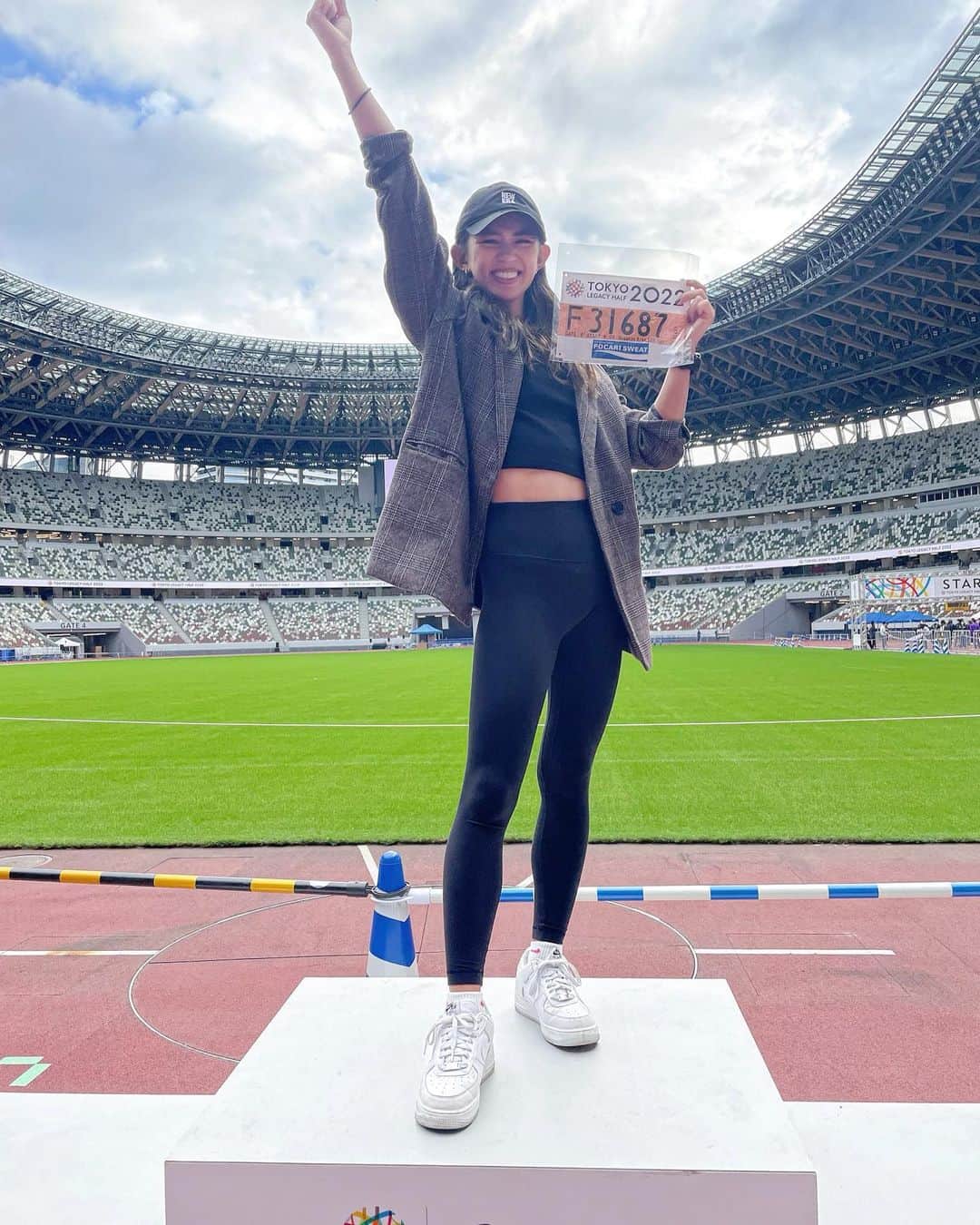 坪井ミサトのインスタグラム：「明日はいよいよ 「東京レガシーハーフマラソン2022」🏃‍♀️✨ @tokyomarathonfoundation   久々のハーフマラソンなので 楽しみながら走ります💖 写真もたくさん撮ろうと思うので 見かけたら声かけてください✌️  大会前って ソワソワするーーーーー笑  #東京レガシーハーフ #TokyoLegacyHalf #pr #ハーフマラソン #マラソン #marathon #run #running #マラソン大会」