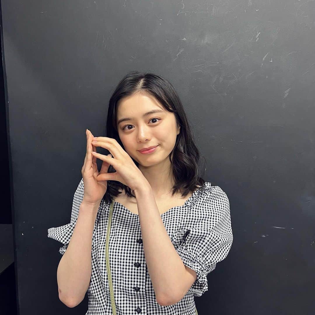 紺野彩夏のインスタグラム：「#ABEMAオリジナルドラマ　覆面D いよいよ本日22:00〜放送開始です☺︎ 何度も何度も見返して欲しいなと思う作品です。 ABEMAでぜひご覧ください！  また、ABEMAドラマ公式TikTokで、オリジナル動画も配信予定なので、そちらもフォローしてチェックしてください🙆‍♀️ お楽しみに〜！」