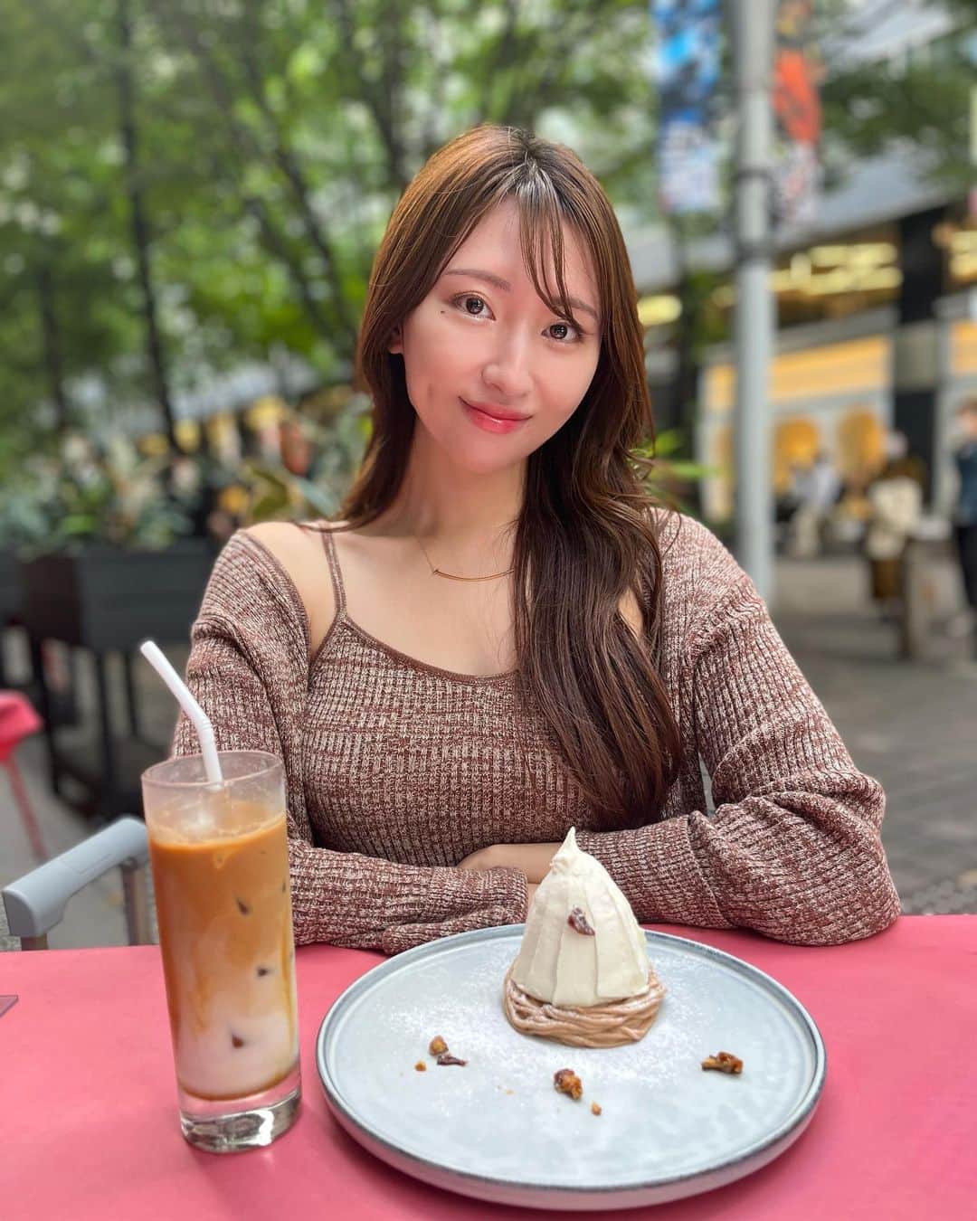 中村このみのインスタグラム：「.  pagliaccio @pagliaccio_marunouchi  𖠚ᐝ♡  モンテビアンコ🌰🍴 ふわふわサクサクなモンブラン♡ とっても美味しかったです✨  この季節のテラス大好き( ⸝⸝⸝¯ ¯⸝⸝⸝) . #pagliaccio#pagliaccio丸の内  #cafe #東京駅グルメ #東京駅カフェ#東京カフェ#東京カフェ巡り#東京駅ランチ#ランチ#イタリアン#モンブラン#カフェタイム#tokyocafe#テラスカフェ#テラス席#丸の内カフェ#パリアッチョ」