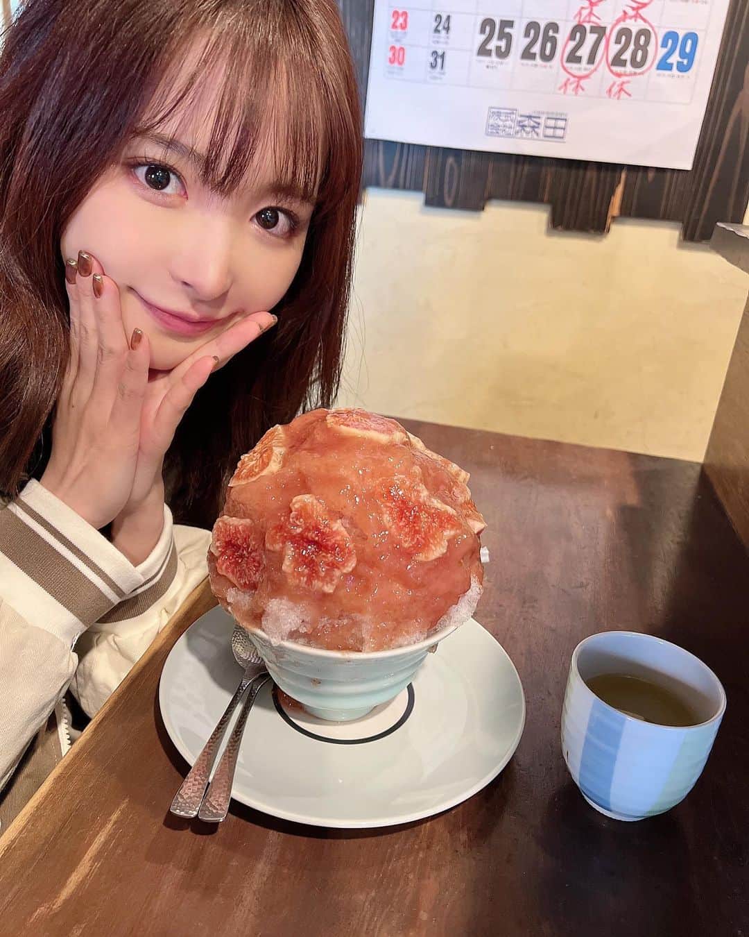 桃乃木かなのグルメインスタ