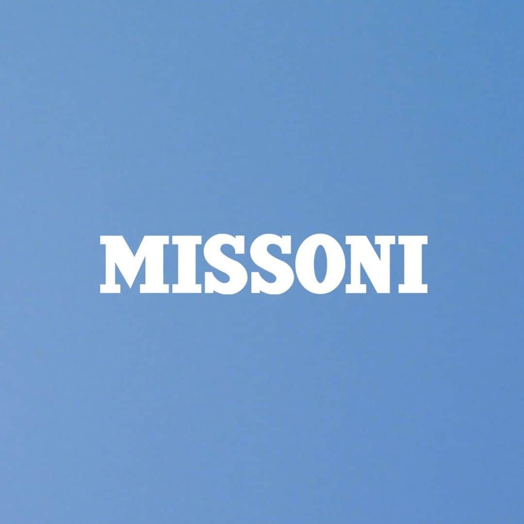 のインスタグラム：「A statement of style and personality: from the detail to the entirety, from stillness to movement. Discover the #MissoniFallWinter22 collection at missoni.com」