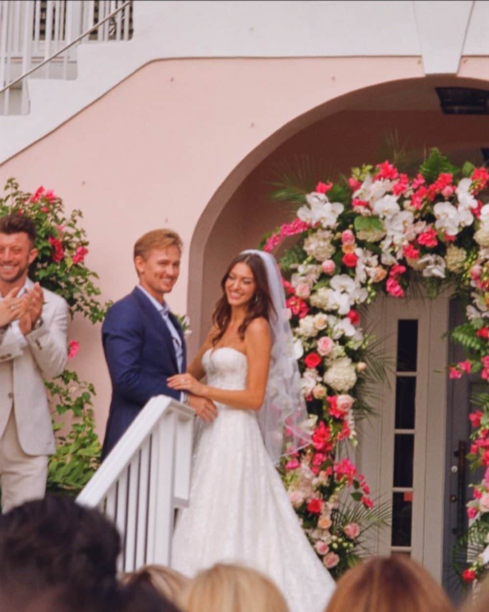 セリーヌ・ファラクのインスタグラム：「So last Saturday we got married, @camuran. 🤍  “I love you always forever Near and far, closer together Everywhere, I will be with you Everything, I will do for you ”  Thank you to these designers for making my wedding weekend fashionably special.   Feather dress @cultgaia  Short dress @lurelly  Bow dress @fleurdumalnyc」