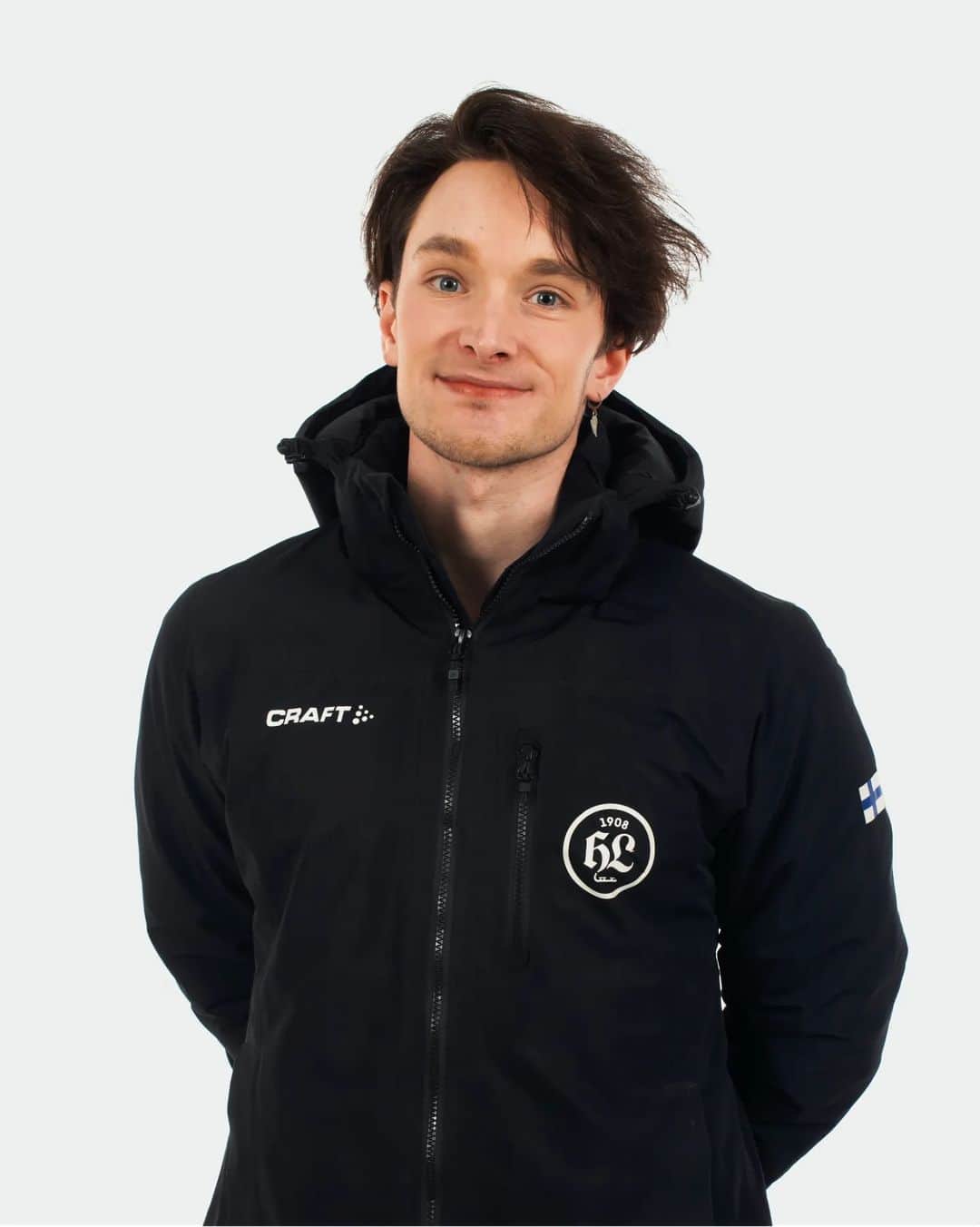 Jussiville JV Partanenのインスタグラム：「Coach JV 🙆 Thanks @ajtlpictures for the pics! ~~ #icedance #athlete #figureskating #coach #coaching #training #photoshoot #official #helsinginluistelijat #hl #koutsi」