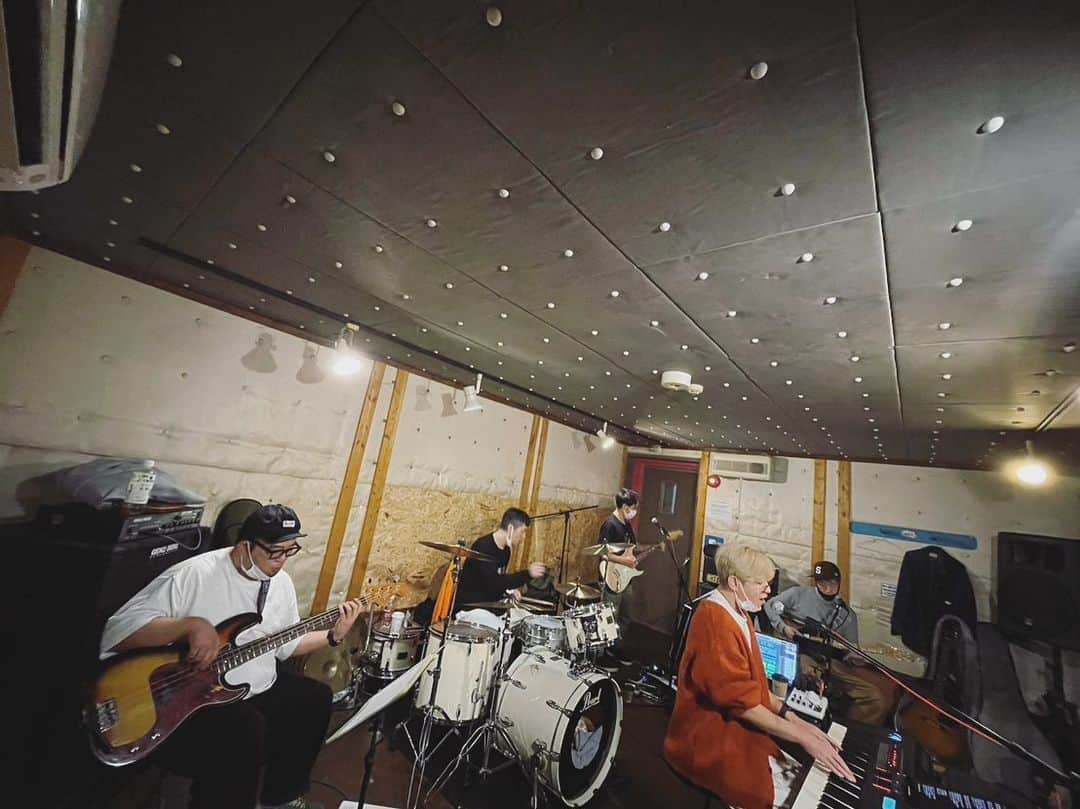 のインスタグラム：「10/24 SHIBUYA PLEASURE PLEASUREのお稽古が始まっております 新曲レア曲定番曲 これまでのキンモクセイ これからのキンモクセイ」
