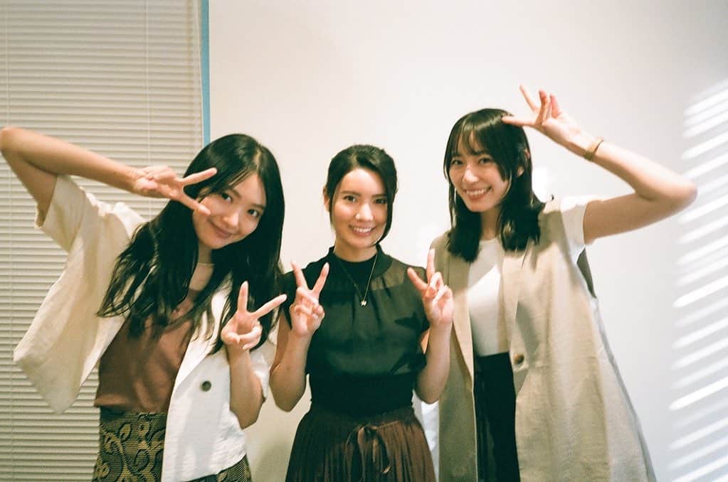 松井咲子のインスタグラム：「里英ちゃんのYouTubeに明日香ちゃんとお邪魔してきましたので久々チームStand UP!!が集まりました♡  ３人でラジオがやりたいんです(切実)」