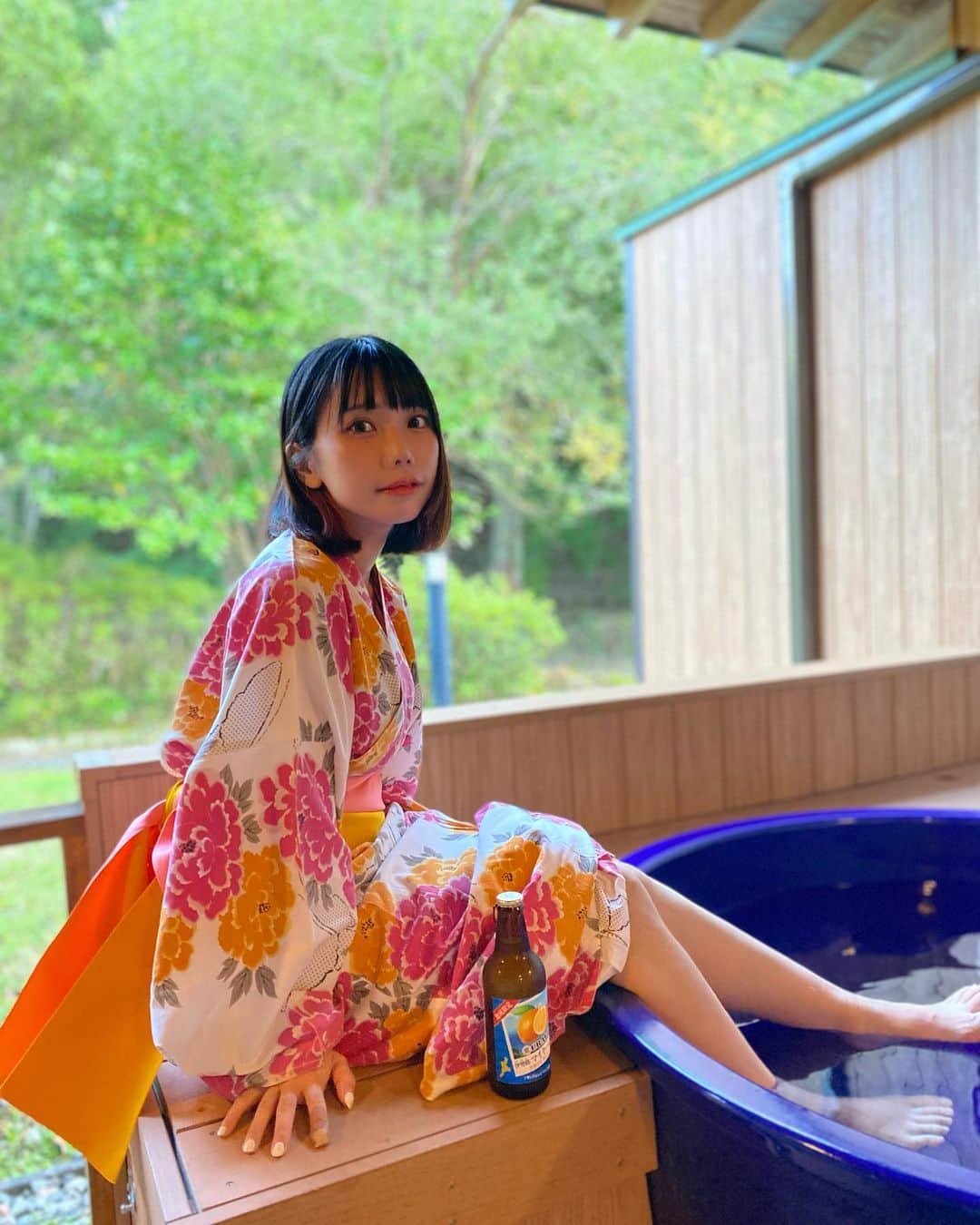 涼川ましろのインスタグラム：「誕生日迎えた～💖オギャー👶🏻🎶🌟 今年もすっごく幸せ🍀 配信で一緒にすごしてくれてありがと😚🫶㊗️㊗️㊗️  私は飲んだくれだしすぐ記憶なくなるしマジで適当女だけど、みんなのことずーっと大好きだし音楽ちょーーー頑張るのは約束します😽👌👌👌👌 これからもましちゃをよろしく💓  #伊勢 #伊勢神宮 行った💓 #誕生日」