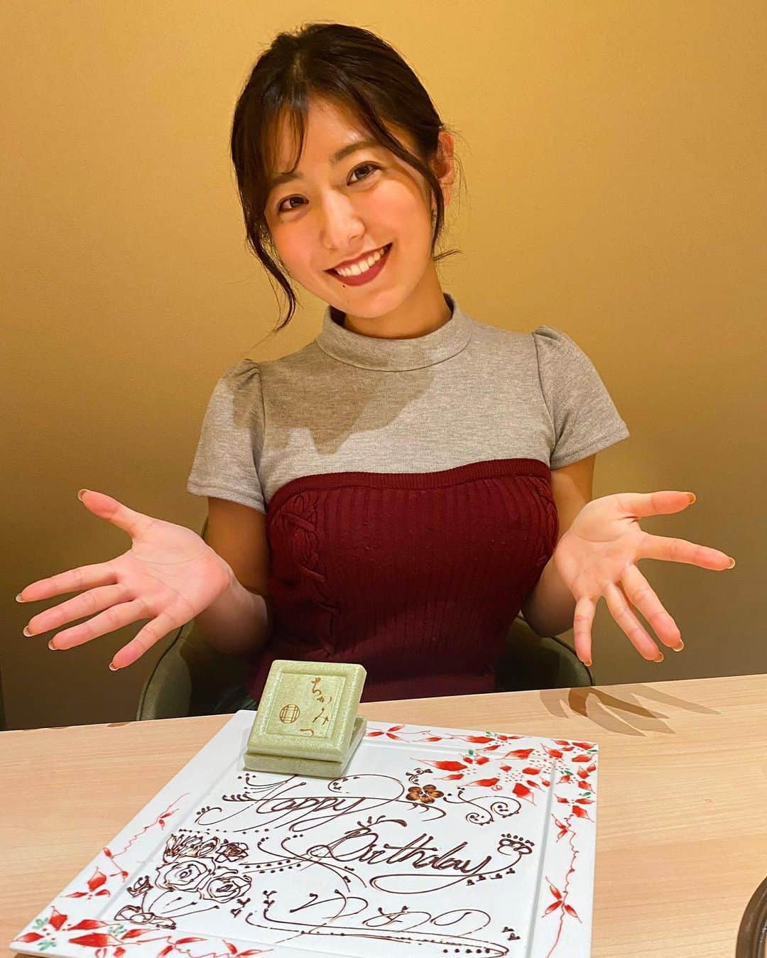白戸ゆめのさんのインスタグラム写真 - (白戸ゆめのInstagram)「💝 . 大好きな人たちから素敵なお祝いを🥂 遅ればせながら、ありがとう❤️ . #撮影環境により画質はまちまち #逆光 #誕生日」10月16日 17時03分 - yumeno.s_