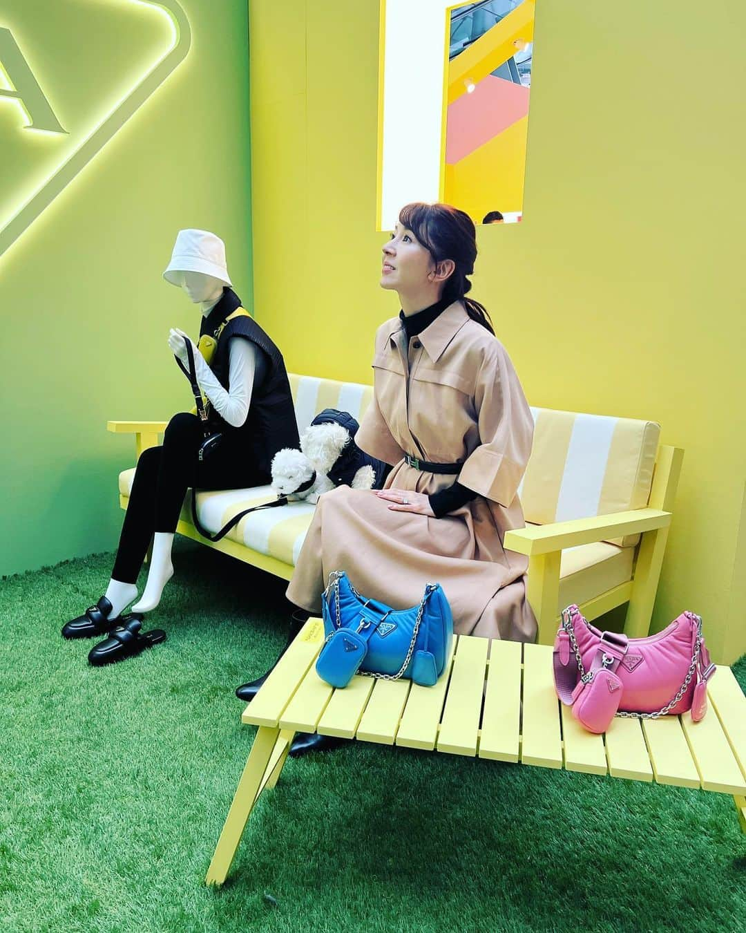 君島十和子さんのインスタグラム写真 - (君島十和子Instagram)「六本木ヒルズで 今日までのPRADA  …欲しかったシューズは 全て完売でした💦  でも、素敵な空間を見て 気分をアップデート⤴️  #六本木ヒルズ #まだマーヴェリック やってた！ #もう1回いく？？🤣 #君島十和子」10月16日 20時42分 - ftcbeauty.official