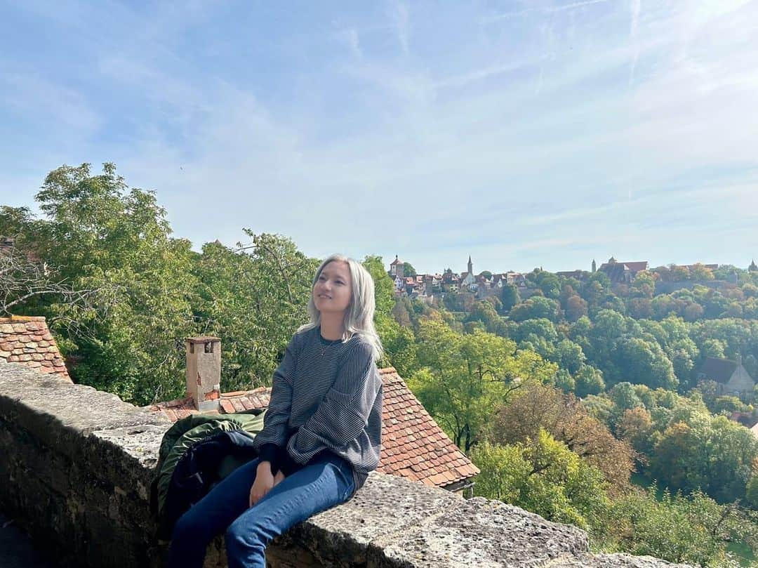 伊東楓さんのインスタグラム写真 - (伊東楓Instagram)「Hallo, Rothenburg🇩🇪✋✨ #取材記録 #germany #ローデンブルク#berlinmalerin」10月16日 21時13分 - kaede_ito004