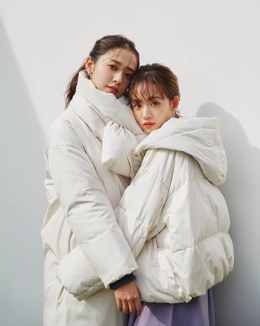 江藤百香のインスタグラム：「@naturalbeautybasic_official ☃️  いつもお世話になっている @naturalbeautybasic_official さんで 姉妹でモデルさせて頂きました！！😳❤︎  良かったら見てみてくださいっ！❤︎  https://store.saneibd.com/topics/naturalbeautybasic/nbb_topics_20221014.html」
