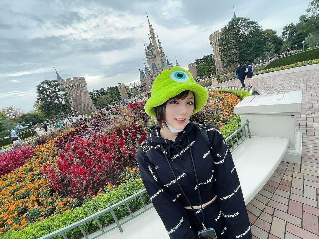 涼森れむのインスタグラム：「. 🏰❤️‍🔥 #TDL#tokyodisneyland」