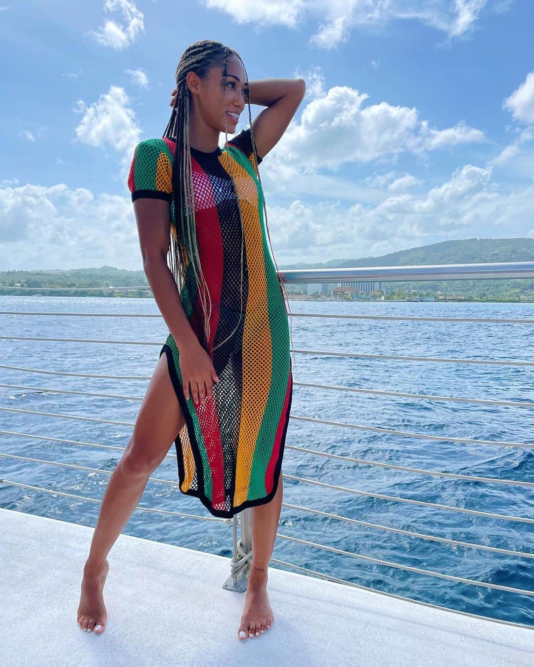 Shania COLLINSのインスタグラム：「Badgyal ❤️‍🔥 • • • first time in Jamaica 🫶🏽🌴」