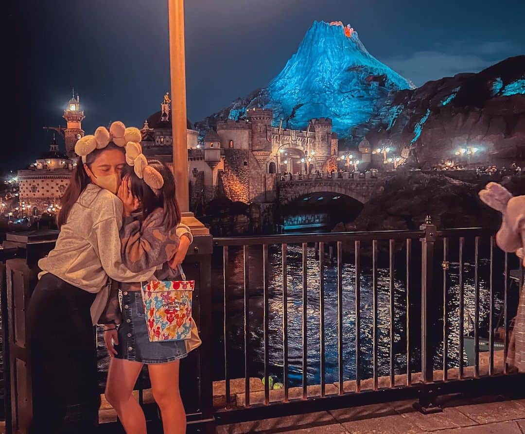 西田美保さんのインスタグラム写真 - (西田美保Instagram)「Tokyo Disney sea date❤️」10月17日 19時25分 - real.miho_nishida