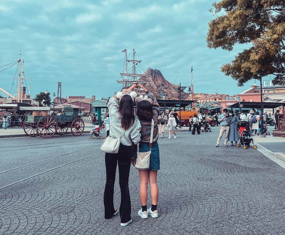 西田美保のインスタグラム：「Tokyo Disney sea date❤️」