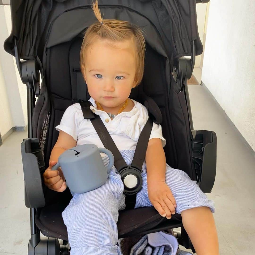 ジュリー・ロッシュのインスタグラム：「Mon Élio 💙」
