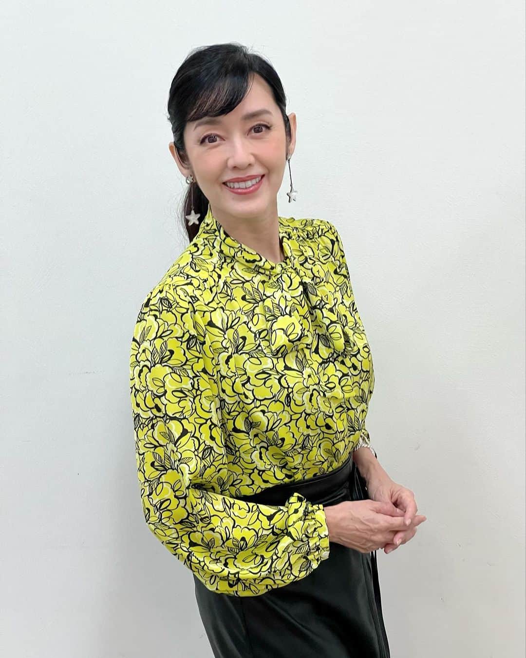 早見優さんのインスタグラム写真 - (早見優Instagram)「昨日はベストアルバムのリリースイベントでした！大勢の方に応援していただきました。ありがとう💕  遠方からお越しの皆さまありがとう😊  心の中で呟いていたYES! しっかりと聞こえましたよ🎶  #newalbum #albumrelease #リリイベ #リリースイベント #ベストアルバム #affection #早見優 #yuhayami」10月17日 16時33分 - yuyuhayami