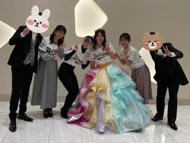 怜花さんのインスタグラム写真 - (怜花Instagram)「さりかちゃんの結婚式...！💒♡  大袈裟じゃなくディズニーにいる気分になったりLIVEにいる気分になったり、、、びっくりする演出盛りだくさんでほんとめちゃくちゃ楽しかった！！！！！😍💕 さすがさりかちゃんすぎる👏🌼 そしてお二人がみんなから愛されてるのを感じる素敵な結婚式でした🥺✨✨✨  まなちゃんかおりちゃん、さりかちゃんと久しぶりに踊れて嬉しかった☺️♡♡♡ めちゃくちゃ緊張して膝ガクガクだったけど(笑) ありがとう！！  さりかちゃん可愛いくて綺麗だった....！！😭👰💘 本当におめでとう！！🥹✨  これからもよろしくね♡」11月15日 22時27分 - reika_0419