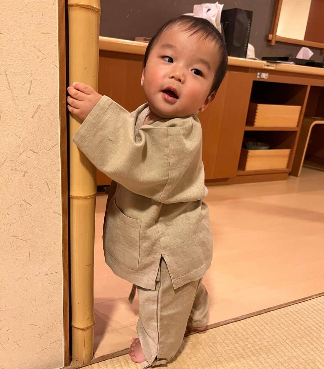 佐々木彰生さんのインスタグラム写真 (佐々木彰生Instagram)「1泊2日で箱根旅行。我が息子の作務衣姿可愛すぎる。笑 水の音