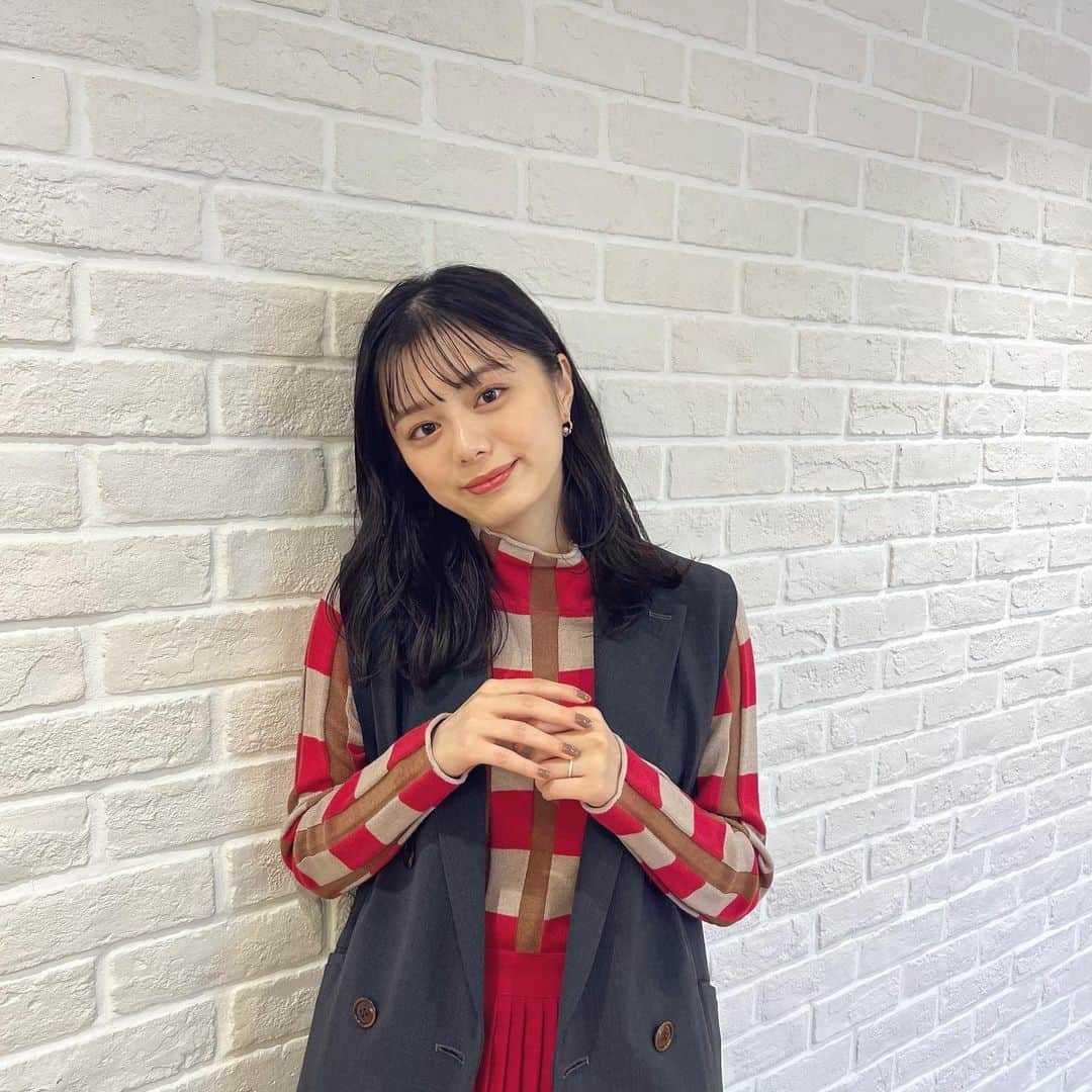 紺野彩夏のインスタグラム：「私たち結婚しました ABEMA TIMESさん モデルプレスさん リアルサウンドさん 取材していただきました☺︎ ぜひご覧ください〜！」