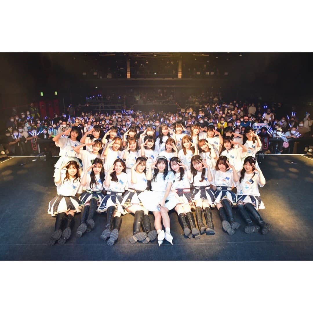 大野咲貴のインスタグラム：「. . 2022.11.13 斉藤めぐ卒業ライブ  10年間本当にお疲れさま。 最後に素敵な機会をありがとう！ あの頃にタイムスリップしたみたいに 変わらないみんながいて、 何年経ってもここで過ごした時間は宝物だなぁ🥹💜 こんなに長く歴史の続くグループの メンバーで活動できた事とても誇りに思います。 これからのめぐの活動もOGも OS☆UもOS☆Kも陰ながら応援しています🫶🏻  #おーえすゆー #3期生　#紫色担当」