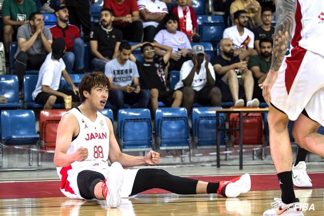 張本天傑のインスタグラム：「無事2勝！✌️✌️ トータルのフライト✈️7回。 寒暖差30℃以上。 こんなハードな遠征なかなかないです、🤷‍♂️🤷‍♂️  たくさんの応援ありがとうございました📣 また週末に向けて頑張ります！」