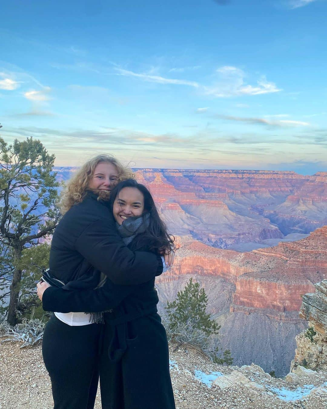 カミラ・ヤシェムさんのインスタグラム写真 - (カミラ・ヤシェムInstagram)「Var utrolig gøy å besøke bonussøster @elieungh i USA 🇺🇸🌴🏜⛰🌵Takk for turen! 🥰」11月15日 21時08分 - camillagjersem