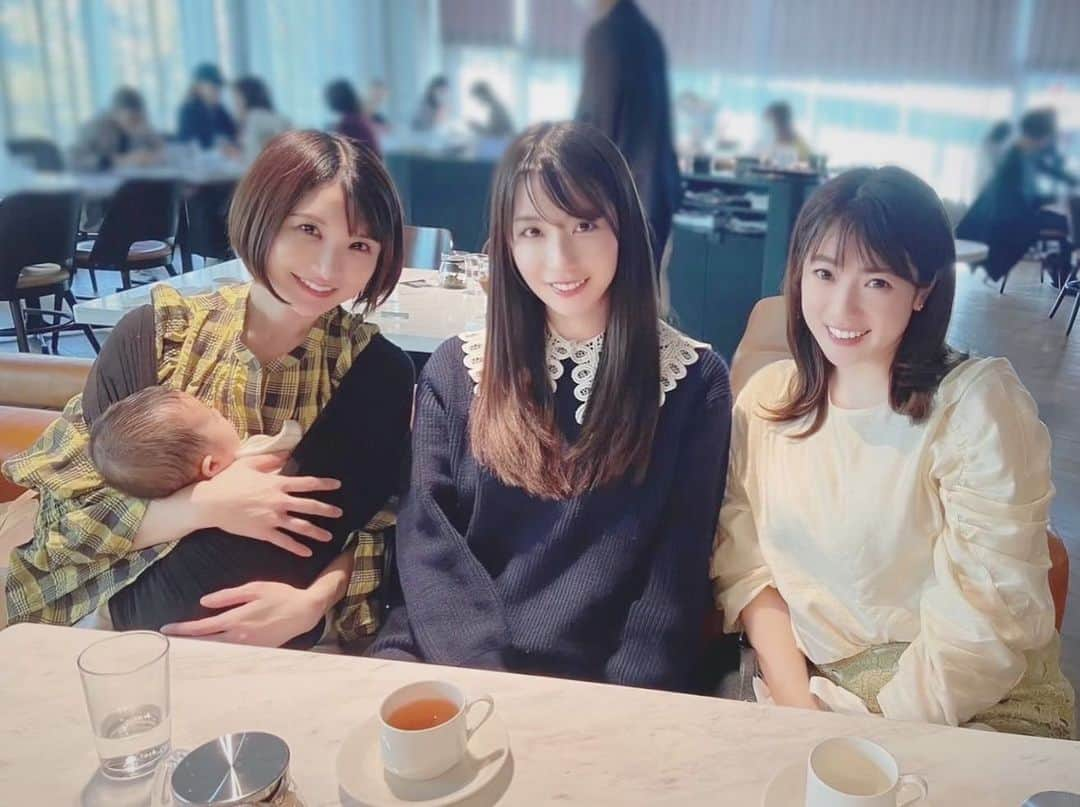 長尾麻由のインスタグラム：「尾崎菜々ちゃんと中川杏奈ちゃんとランチ🍽️ 久しぶりに会うからたくさん喋って楽しかった✨ 菜々ちゃんの娘ちゃん可愛すぎて杏奈ちゃんと2人で大興奮してた! とっても良い時間でした💛」