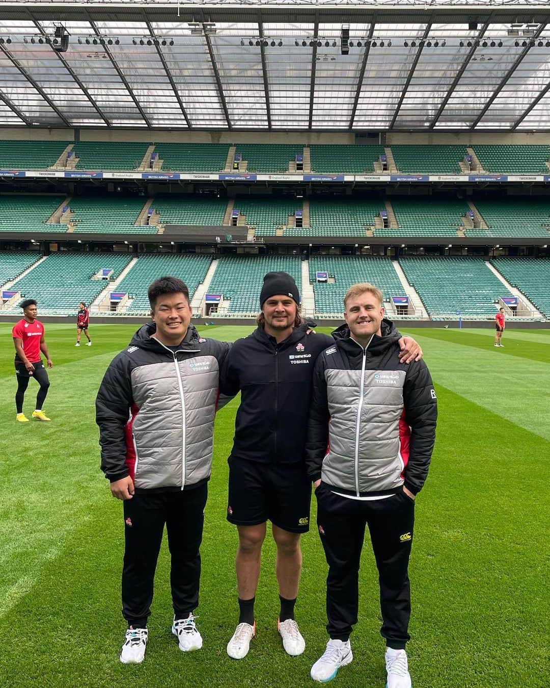 ヴィンピー・ファンデルヴァルトさんのインスタグラム写真 - (ヴィンピー・ファンデルヴァルトInstagram)「Twickenham」11月12日 0時58分 - wimpievdwalt