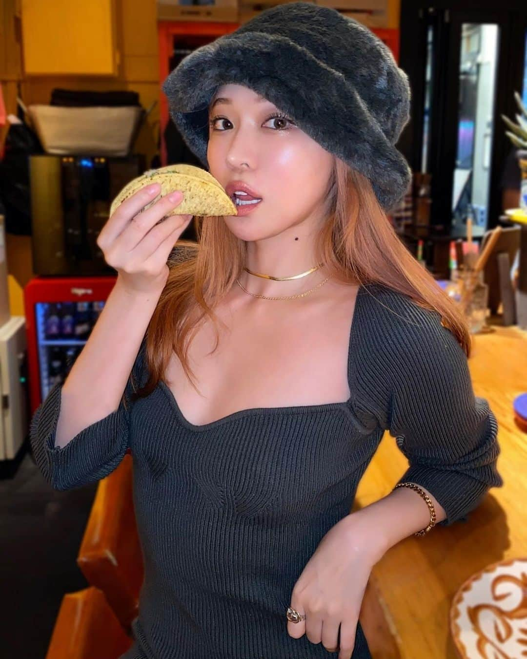 DJ mariennuのインスタグラム：「気になってた🌮屋さんへ♡ どれもこれも美味しかったけど チーズのやつは何枚でもいけそうだった😋🧀 フローズンマルガリータも美味しくてついついほろ酔い...  お友達の誕生日もお祝いできて素敵な一日🎉  PR @farcon_hajime  #タコス  #自由が丘メキシコ料理 #ENLAVIDA  #自由が丘グルメ」