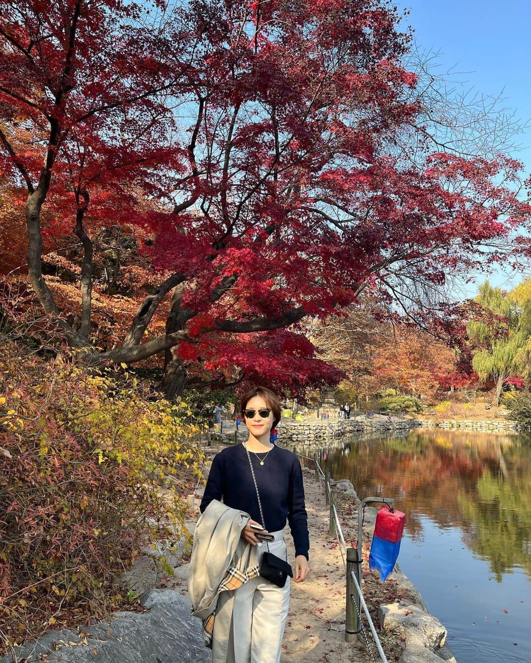 イ・ヨニのインスタグラム：「2022. 가을🍂🍁」