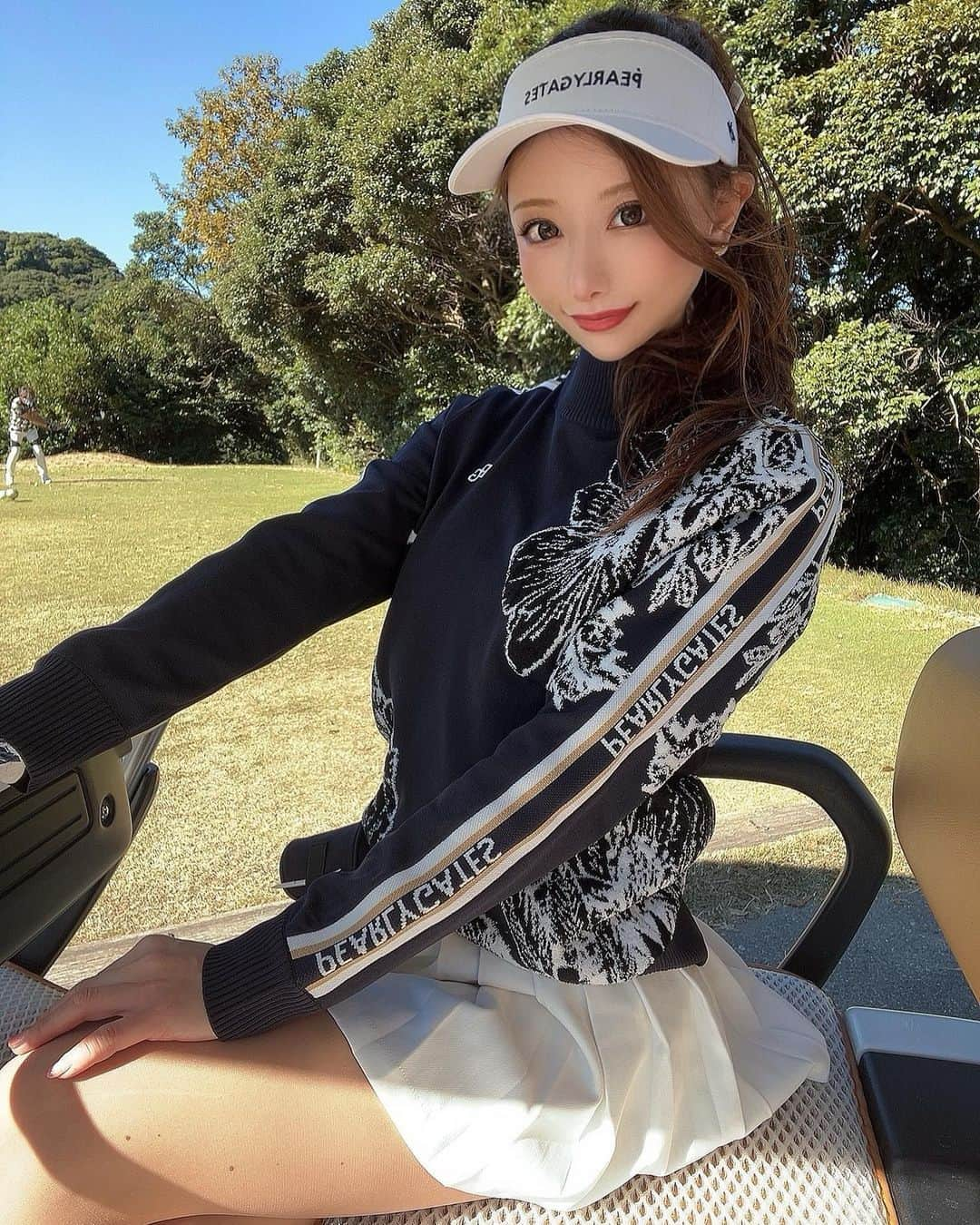 小松崎真理さんのインスタグラム写真 - (小松崎真理Instagram)「⛳️GOLF⛳️⛳️ ・ ・ ・ ・ ・ #ゴルフ#ゴルフ女子#ゴルフコーデ#ゴルフウェア#ゴルフ男子#ゴルフ初心者#ゴルフ女子コーデ#ゴルフスイング#千葉#パーリーゲイツ#パーリーゲイツ女子」11月11日 18時04分 - xs2.mari.s2x