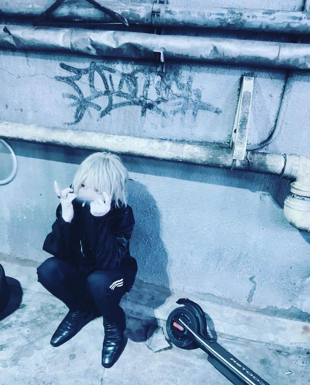 しゆんさんのインスタグラム写真 - (しゆんInstagram)「路地裏」11月11日 19時00分 - shiyun928