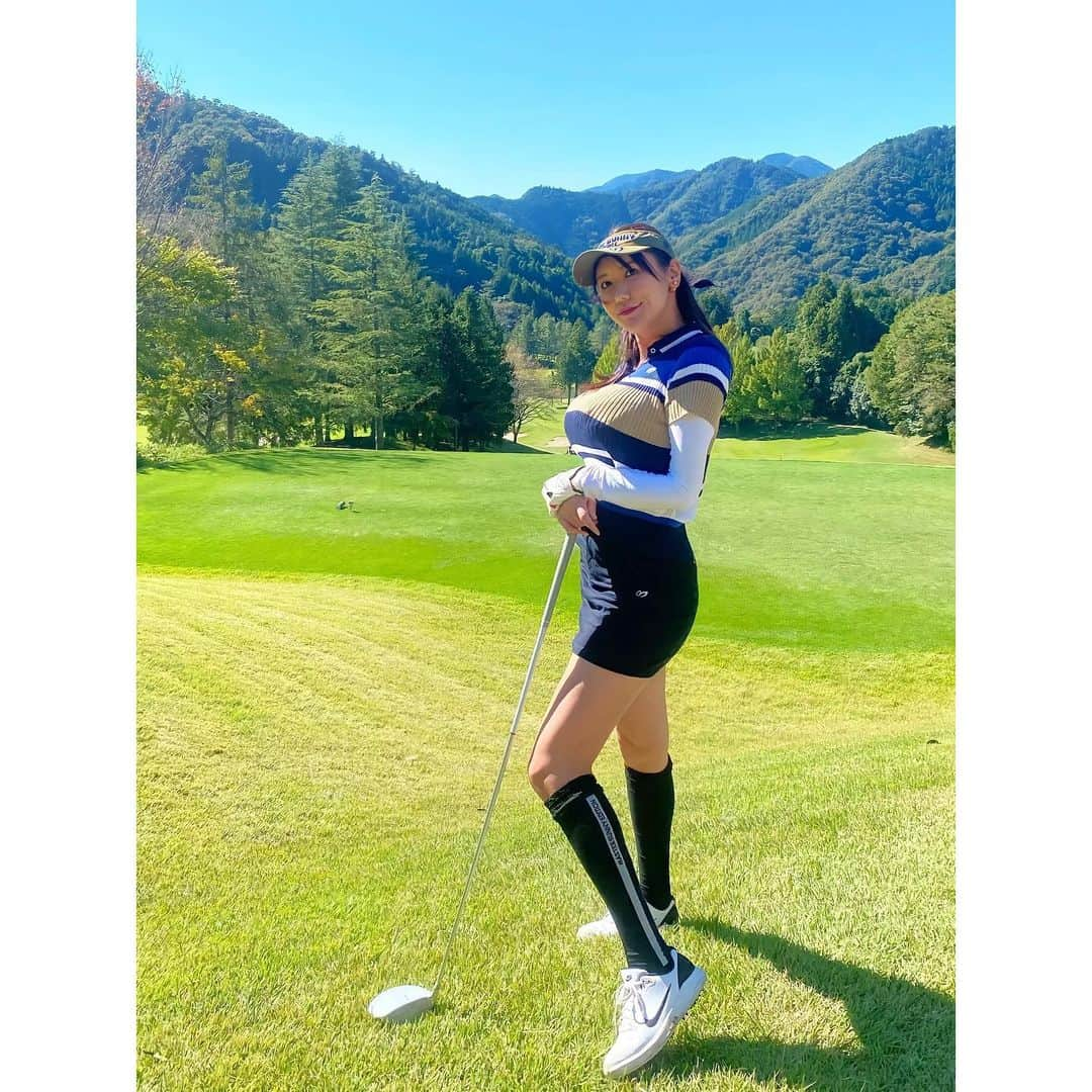 田名網理恵子さんのインスタグラム写真 - (田名網理恵子Instagram)「秋ゴルフって最高⛳️🍁 ずっと来てみたかったゴルフ場⛳️🏌️‍♀️ 今までで1番コースが綺麗だった✨ ただただ山岳で難しかったです😭 まだ傾斜の対応できてないぃぃ😭 悔しかったから上手くなったらリベンジしたい😡❗️ 明日はゴルフだぁぁ〜楽しみっ🥰 ・ ・ #ゴルフ#ゴルフ女子#ゴルフ初心者」11月11日 19時20分 - 1004rieko