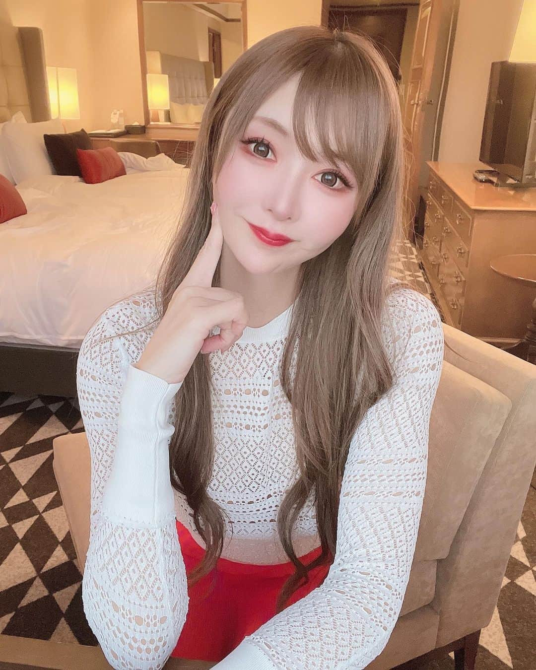 滝沢いおりさんのインスタグラム写真 - (滝沢いおりInstagram)「本日、帰国しました…💓 ファンティアもonlyfansも再開するのでみてくれたら嬉しいです😊💋  #お姉さん #gravure #gravureidol  #gravuremodel  #tedbaker」11月11日 20時34分 - takizawaiorir