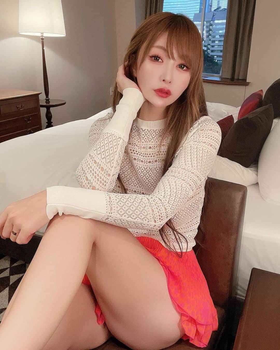 滝沢いおりさんのインスタグラム写真 - (滝沢いおりInstagram)「本日、帰国しました…💓 ファンティアもonlyfansも再開するのでみてくれたら嬉しいです😊💋  #お姉さん #gravure #gravureidol  #gravuremodel  #tedbaker」11月11日 20時34分 - takizawaiorir