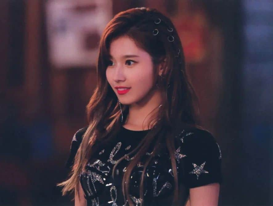 サナさんのインスタグラム写真 - (サナInstagram)「ONCE UPON A TIME #3 ーーーーーーーーーー Follow > @sana.twice.kr < . @m.by__sana @twicetagram #TWICE#트와이스#ONCE#Sana#사나 #Nayeon#나연#Jeongyeon#정연#Momo#모모#Jihyo#지효#Mina#미나#Dahyun#다현#Chaeyoung#채영#Tzuyu#쯔위」11月11日 20時41分 - sana.twice.kr