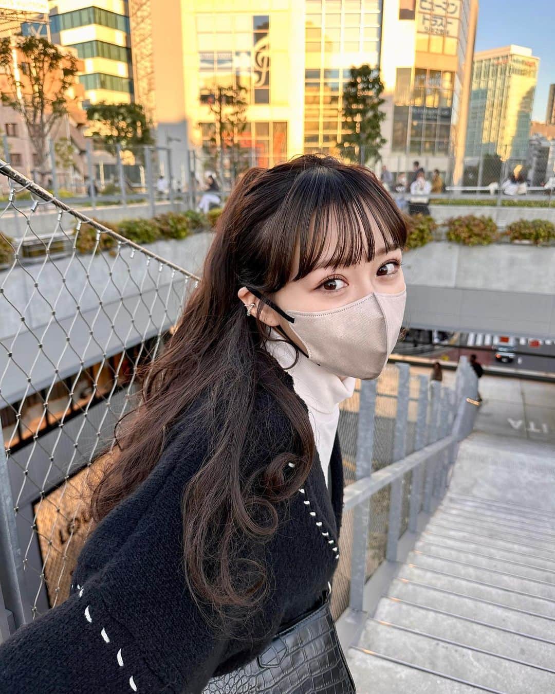 のインスタグラム：「ㅤㅤㅤㅤㅤㅤㅤㅤㅤㅤㅤㅤㅤ ㅤㅤㅤㅤㅤㅤㅤㅤㅤㅤㅤㅤㅤ ㅤㅤㅤㅤㅤㅤㅤㅤㅤㅤㅤㅤㅤ 久しぶりにミヤシタパーク❤︎❤︎❤︎ 若い子がいっぱい居て エネルギー貰えた日だったなぁ✊🏻✊🏻✊🏻 ㅤㅤㅤㅤㅤㅤㅤㅤㅤㅤㅤㅤㅤ ㅤㅤㅤㅤㅤㅤㅤㅤㅤㅤㅤㅤㅤ ㅤㅤㅤㅤㅤㅤㅤㅤㅤㅤㅤㅤㅤ この日のアウターは @shein_japan  商品ID 【SW2109291421505101】 オーバーサイズでとっても可愛いの❤︎ ㅤㅤㅤㅤㅤㅤㅤㅤㅤㅤㅤㅤㅤ ㅤㅤㅤㅤㅤㅤㅤㅤㅤㅤㅤㅤㅤ ㅤㅤㅤㅤㅤㅤㅤㅤㅤㅤㅤㅤㅤ ㅤㅤㅤㅤㅤㅤㅤㅤㅤㅤㅤㅤㅤ #ミヤシタパーク #miyashitapark #渋谷カフェ #ロングヘア #ロングヘアアレンジ #ポニーテール #like4likes #l4l」