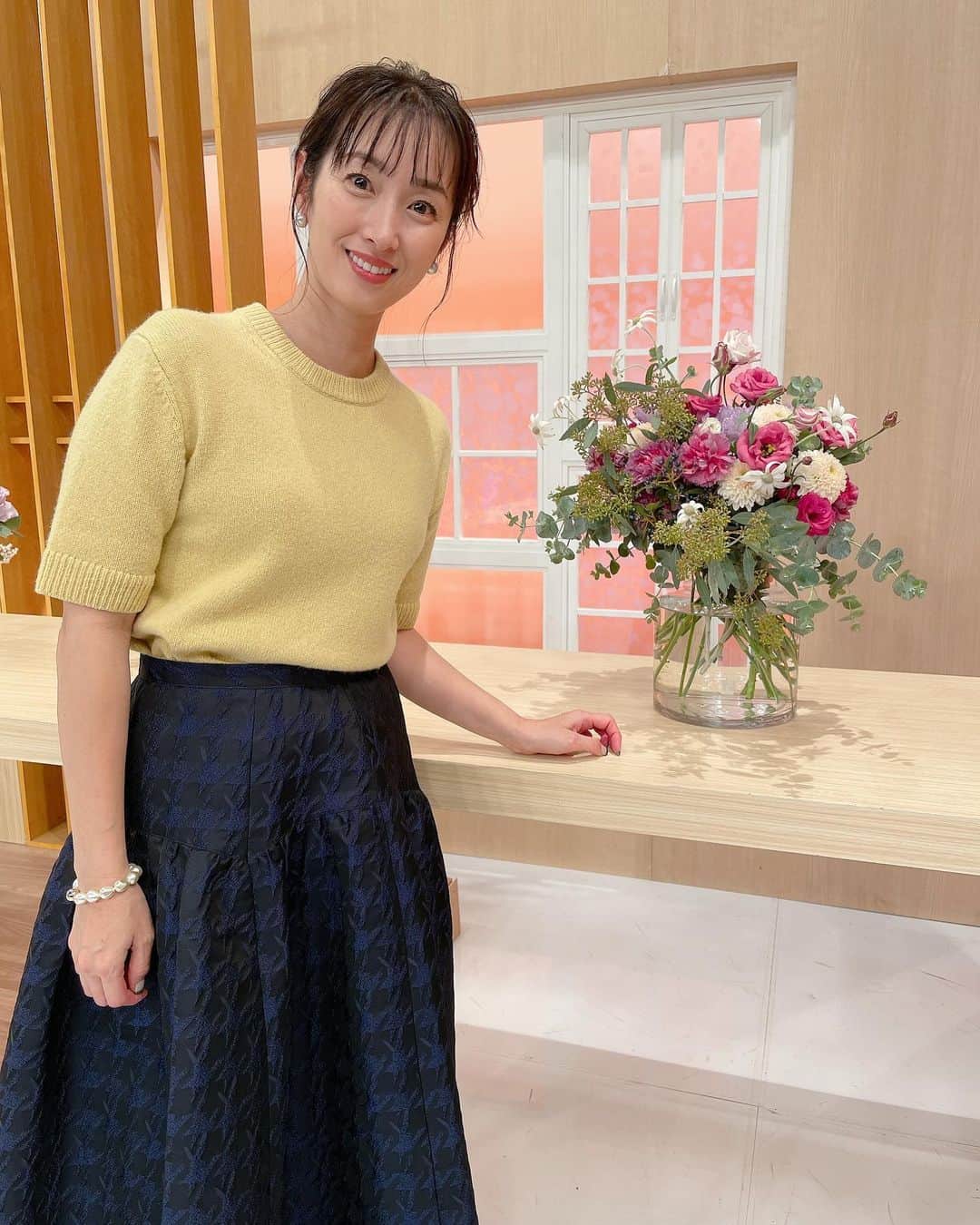 坂下千里子　スカート 坂下千里子さんのインスタグラム写真 - (坂下千里子Instagram)「11/13 (日)ゲンキの時間の衣装になります！  ニット@milaowen_official スカート@arpege_story アクセサリー@abiste_official  靴@dianashoespress . . 皆様、良い週末を！！ . #ゲンキの時間 #sunday ...