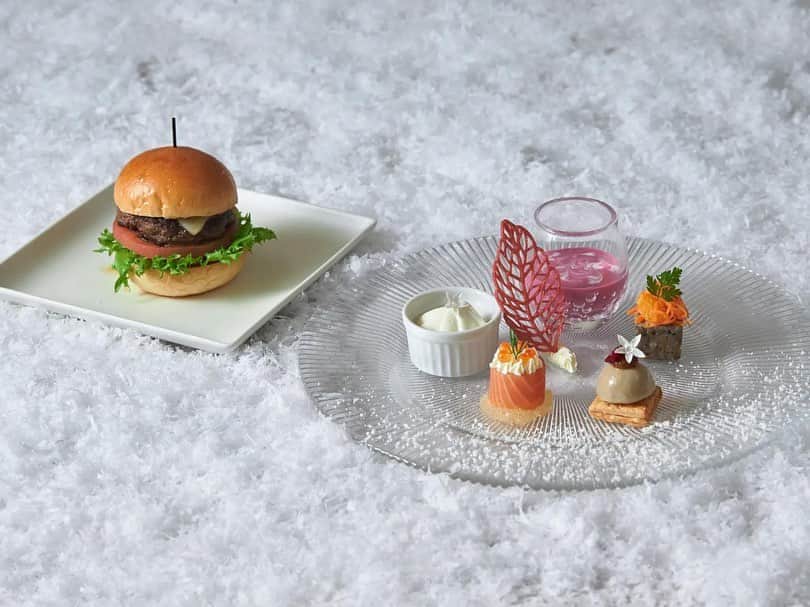 Table 9 TOKYO さんのインスタグラム写真 - (Table 9 TOKYO Instagram)「12月1日(木)より❄️ 【Pure White Sweets Fromage】  きらめく雪をイメージし、濃厚なチーズなどを使用したアフタヌーンティースイーツコース。  冬にぴったりな濃厚な味わいのスイーツを東京の景色を一望できる、ホテル最上階のラウンジでお楽しみください。  #東京アフタヌーンティー　#アフタヌーンティー　#アフタヌーンティー巡り　#アフタヌーン好き　#アフタヌーン部　#ご褒美スイーツ　#モンブラン好き　#パフェ活　#パフェスタグラム　#品川プリンスホテル　#品川　#東京スイーツ　#品川スイーツ　#東京スイーツ巡り　#ホテルスイーツ　#スイーツコース　#ヌン活　#東京デート　#品川デート　#東京観光」11月11日 21時57分 - table9tokyo