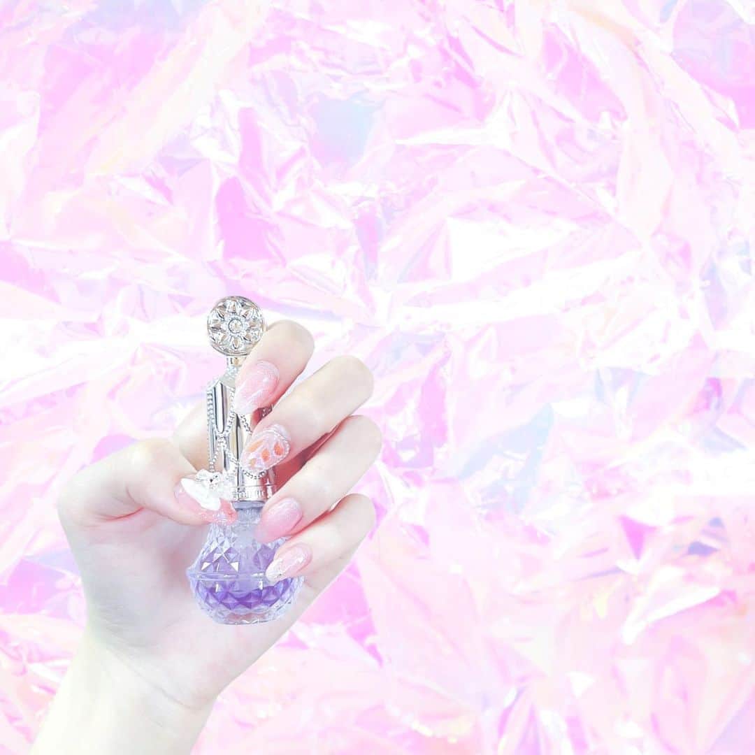 千葉恵里さんのインスタグラム写真 - (千葉恵里Instagram)「☁️ 🧼 ☁️ 🧼 ☁️ ⁡ ⁡ ⁡ ⁡ ⁡ ⁡ ⁡ ⁡ ⁡ ⁡ ピンクネイル〜☾ ⁡ ⁡ ⁡ ⁡ ⁡ ⁡ ⁡ ⁡ ⁡ #AKB48 #千葉恵里 #ネイル #nail  ⁡ ⁡ ⁡」11月11日 23時10分 - eriierii_1027