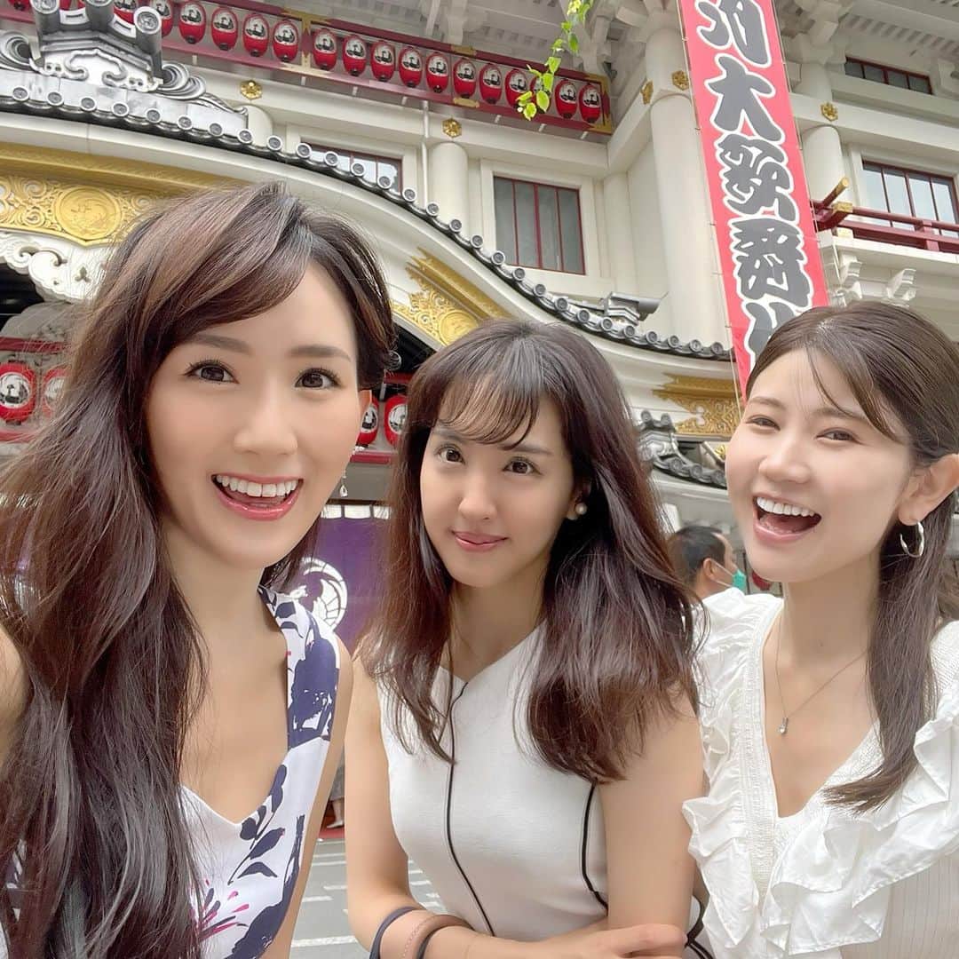 谷中麻里衣さんのインスタグラム写真 - (谷中麻里衣Instagram)「Kabuki traditional Japanese theater 😊  7月大歌舞伎🌸 役者さんたちのコロナ感染で途中から公演が中止になったので、その前に行けてラッキーでした😊 ◆ 當世流小栗判官（とうりゅうおぐりはんがん） 大好きな猿之助さん演じる小栗判官が、得意な乗馬をするところが見せ所✨ 馬に乗るところ（馬役の方々もすごい！）から、天馬に乗って宙を舞うところまで、華やかな舞台でとても楽しかったです🥰  観劇のあとはプリン体祭り❤️  筆不精すぎて投稿したいことの十分の一もできてない上にめちゃくちゃ時差投稿になっちゃう😂  #歌舞伎#大歌舞伎#猿之助」11月11日 23時23分 - marieyanaka
