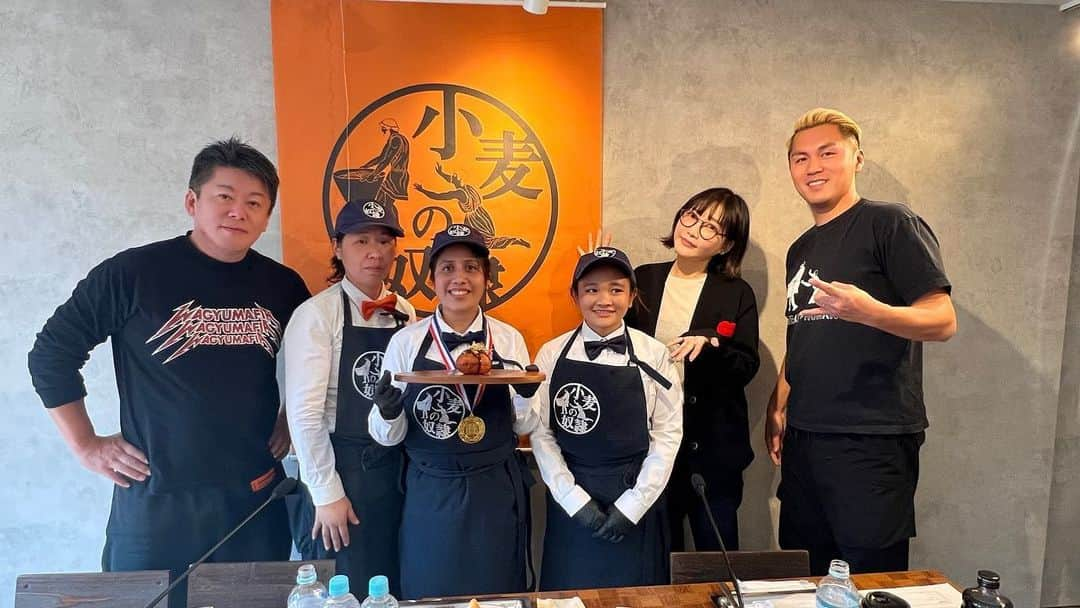 木下ゆうかのインスタグラム：「やはりパンは偉い！！！ #小麦の奴隷 下関椋野店さん、 河内長野店さん、 行橋店さん、どれも順位決められないほど美味しかった！ 決勝の結果はほりえさんのYouTubeチャンネル、ライブアーカイブから！🙆‍♀️🍞☺️ #タコタコキング #うどんがドン #thebigベーコン」