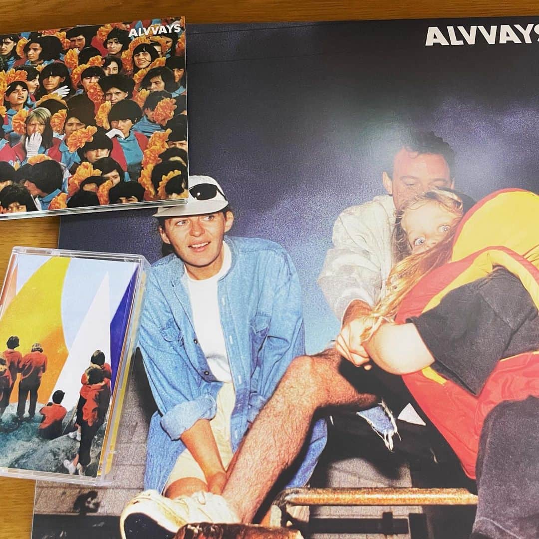 加賀屋航平のインスタグラム：「見事に3形態。オールウェイズ大好き。 #ALVVAYS」
