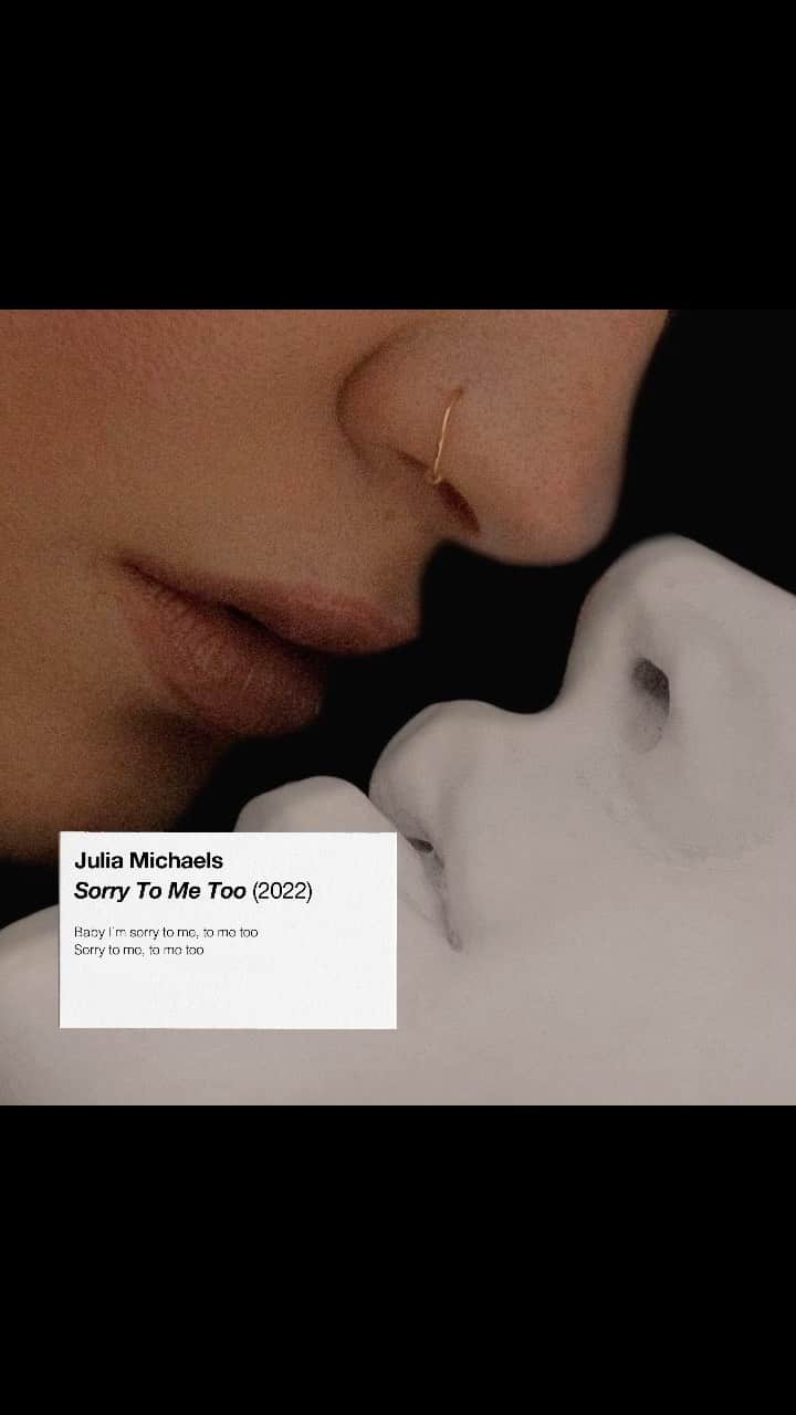 Julia Michaelsのインスタグラム：「#SorryToMeToo is now yours 🥹 So happy it’s finally out… I love you.」