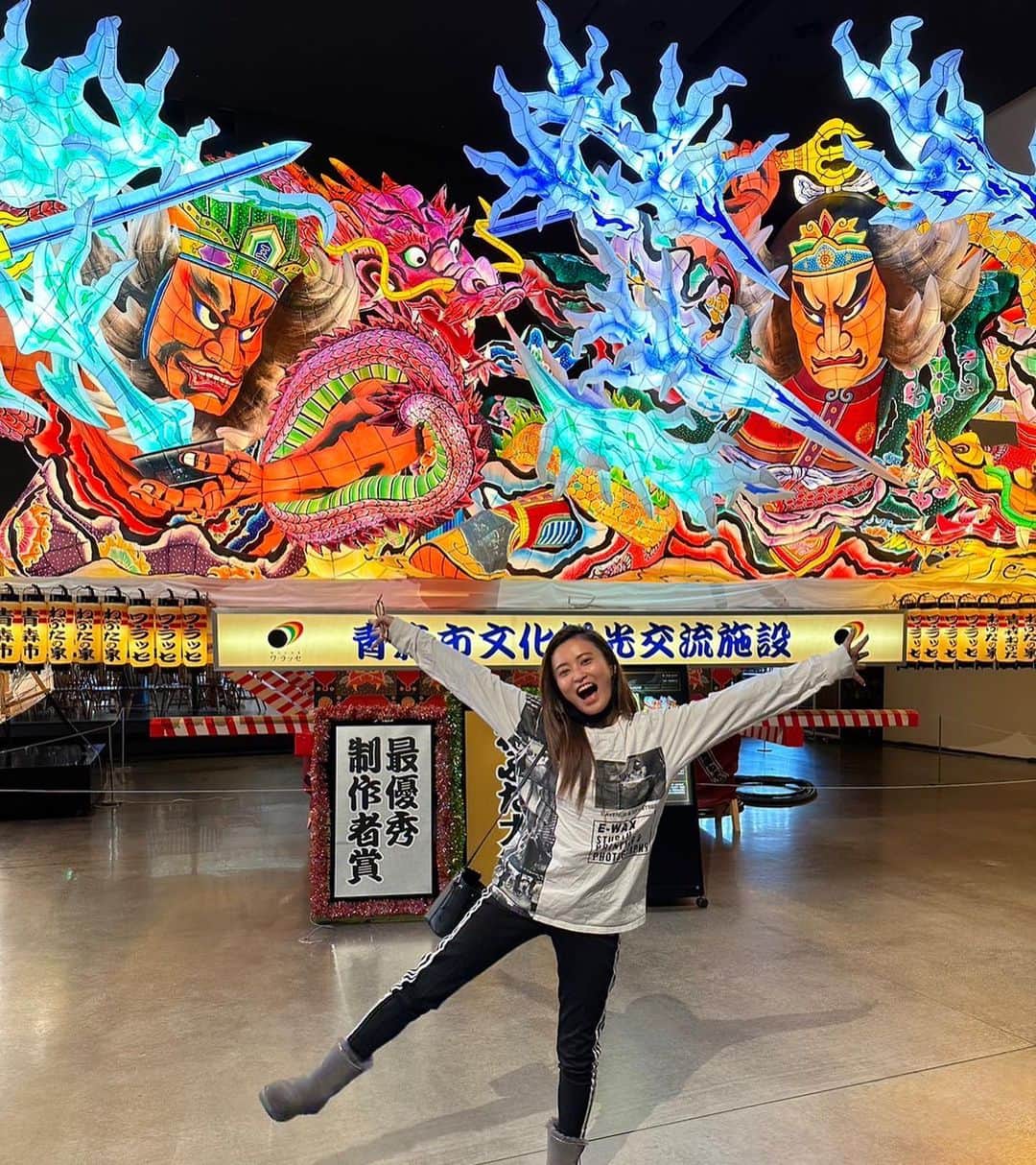 小島瑠璃子さんのインスタグラム写真 - (小島瑠璃子Instagram)「㊗️ 初青森✨ ワ・ラッセのねぶためちゃくちゃ素敵🥺 #まだ中国には行ってません。」11月12日 20時16分 - ruriko_kojima