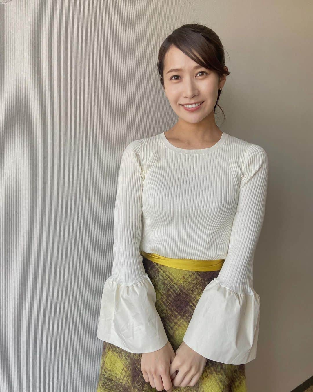 島津咲苗さんのインスタグラム写真 - (島津咲苗Instagram)「昨日の衣装です♪ この後、午後3時25分〜はラリー特番です🚗 竹田アナとなぐちゃんがスタジオ、西尾ちゃんは中継✨ 是非ご覧くださいー！私も家で見ます📺 . . . #メーテレ #ドデスカ #メーテレアナウンサー #島津咲苗 #ラリージャパン #ラリー #rallyracing #冬服コーデ #ボリューム袖 #衣装 #骨格ウェーブ #rallyjapan #rallyjapan2022 #世界ラリー選手権」11月12日 12時31分 - sanae_shimazu