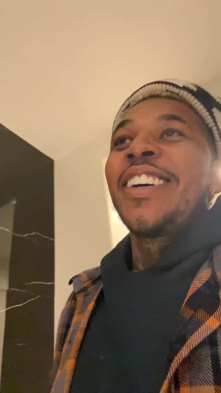 ニック・ヤングのインスタグラム：「It’s a new hybrid out there ballin….. the liquor store and the corner had a baby 😂😂😂😂」