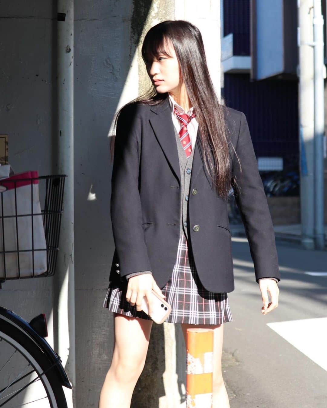 前野えまさんのインスタグラム写真 - (前野えまInstagram)「Japanese high school girl ・ ・ #japanesegirl  #highschoolgirl  #girlportrait #actress #actor #girl #photography #portrait #portraitphotography #daily_phot_jpn #japan_daytime_view」11月12日 17時22分 - maeno_ema